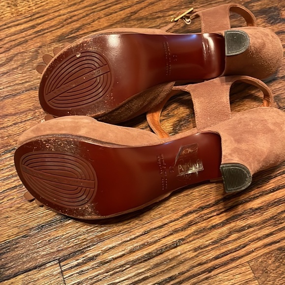 Chie Mihara suede tan sandal heels - Picture 6 of 9